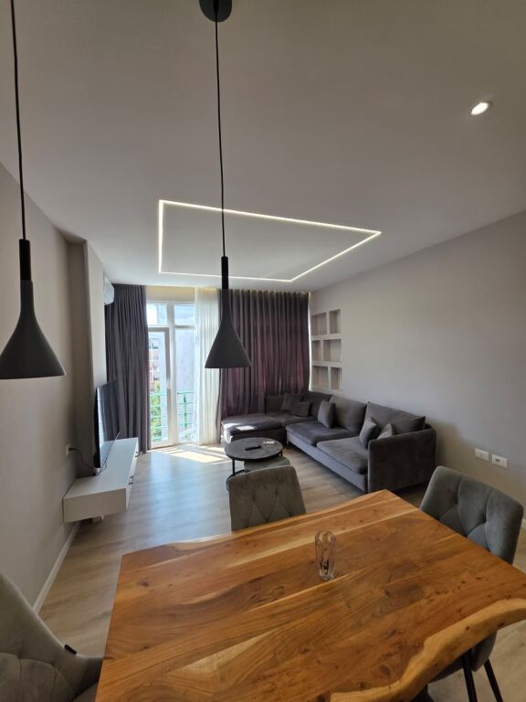 Apartment 1+1 me qera te bulevardi Migjeni