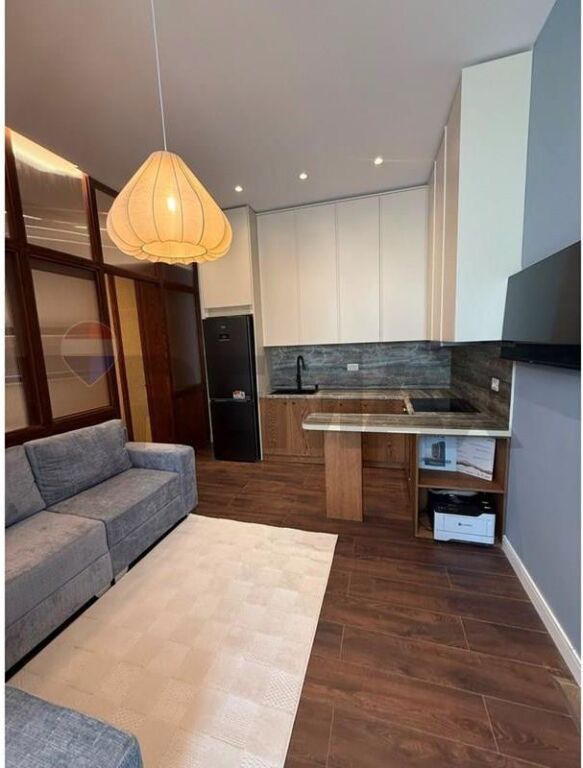 Apartment - For Rent - 9 Floors, Tirana