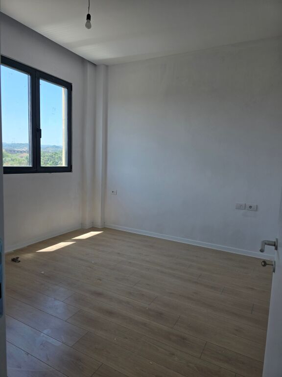 SHITET APARTAMENT NË ZONEN E KODER KAMEZ,INSTITUTI BUJQËSOR