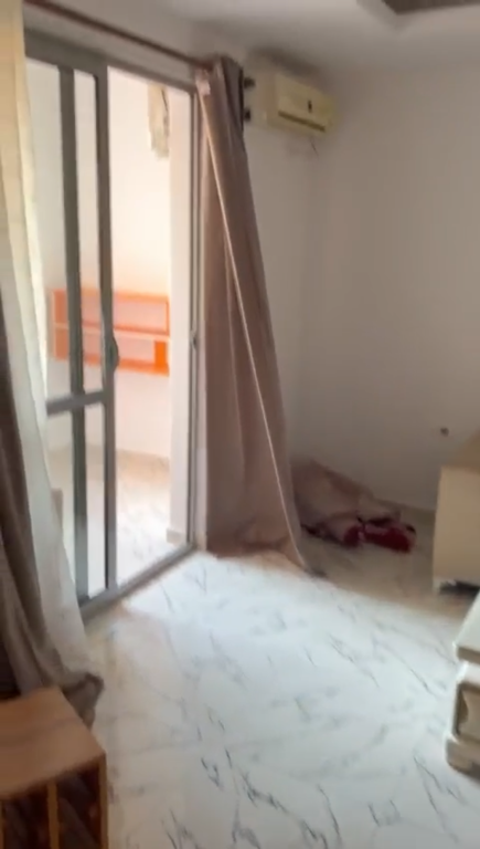 Apartament 1+1 per qera Rruga e Kavajes !