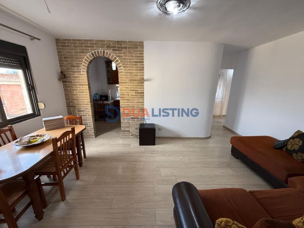Shitet Apartament 2+1 – Bulevardi Zhan D’Ark, Brryli !