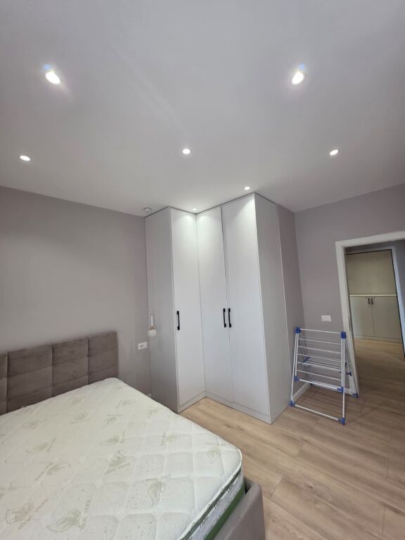 Apartment 1+1 me qera te bulevardi Migjeni