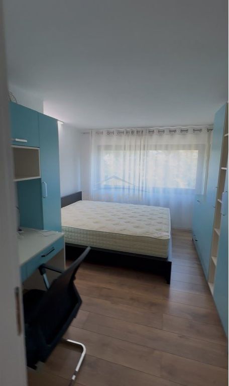 Affitto, Villa su 3 piani, Teg