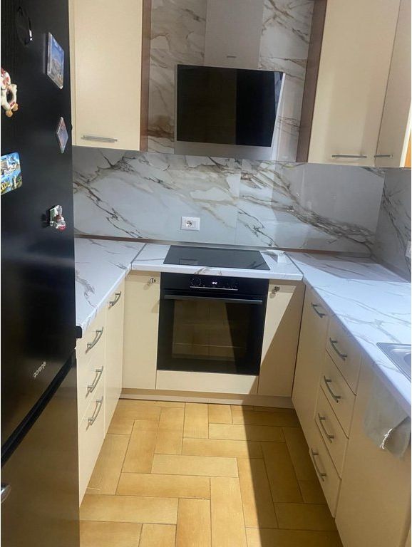 Apartament 120 m² prane Varrit të Bamit, Tiranë, hapësira 2+1 Me Qira