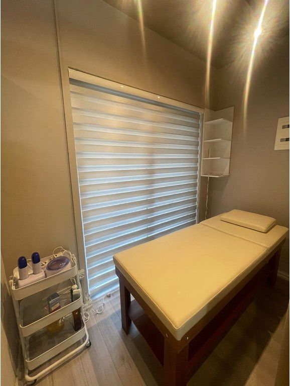 Attività di salone di bellezza in vendita nel complesso Mangalem, Ali Demi, Tirana