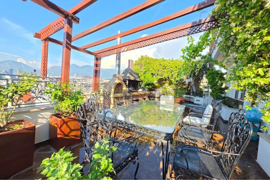 Attico con veranda in vendita a Kodra e Dielli