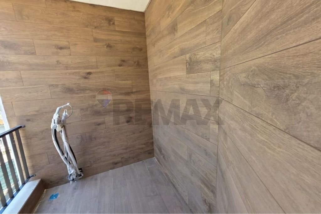 Apartment 2+1+2 for sale on Elbasani Street
