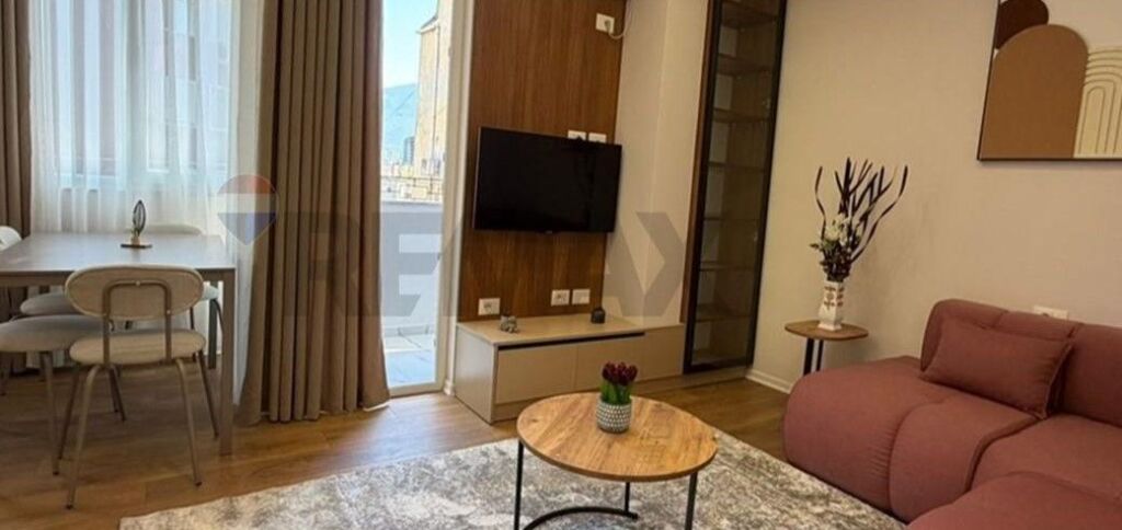 IN VENDITA, APPARTAMENTO 2+1, NUOVO MATERNITÀ, TIRANA!!! ID: 530581007-225