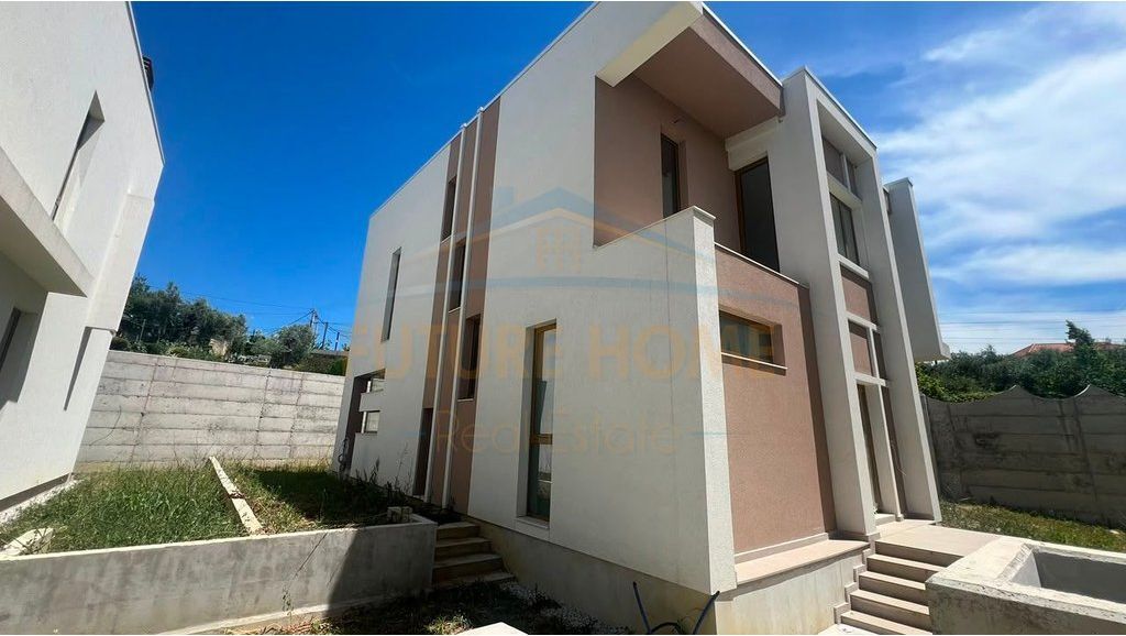 Shitet, Vilë 2-katëshe, Residenca Luleborë, Lundër.