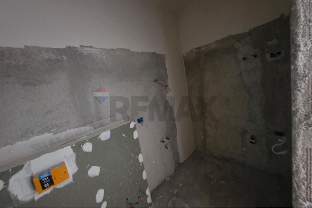 Apartment 2+1+2 for sale on Elbasani Street