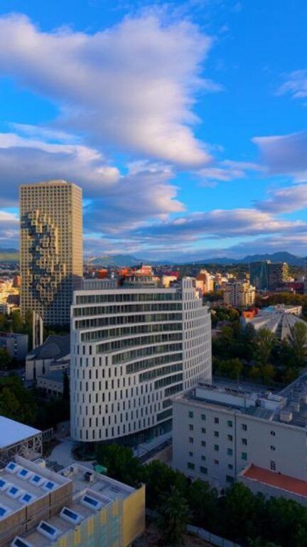 "MET" TIRANA BUILDING, ZYRE ME QIRA !!