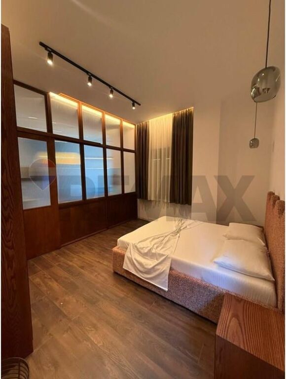 Apartment - For Rent - 9 Floors, Tirana
