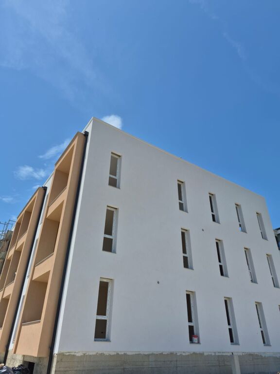 🏡 Shitet Apartament 1+1 pranë detit – Gjiri i Lalzit
