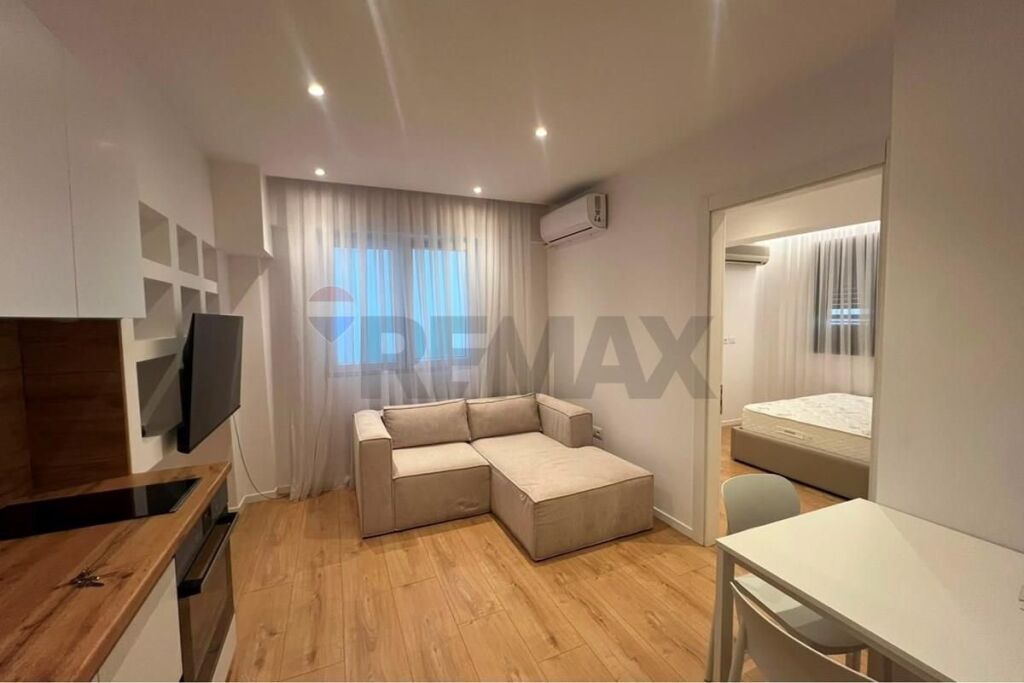 Apartament - Për Qira - Myslym Shyri, Tiranë