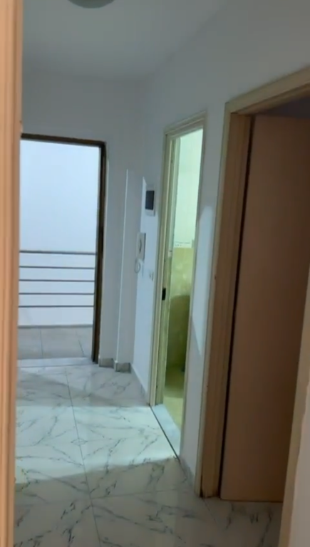Apartament 1+1 per qera Rruga e Kavajes !