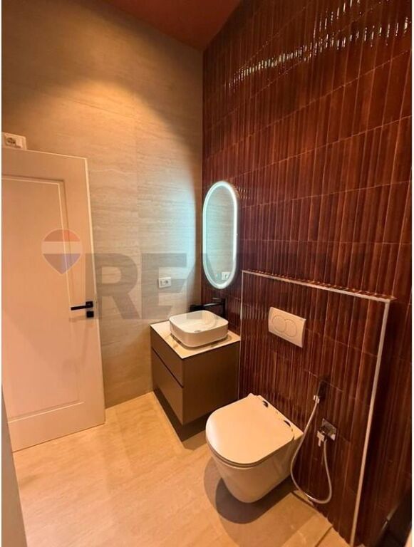 Apartment - For Rent - 9 Floors, Tirana