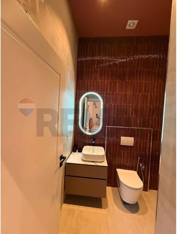 Apartment - For Rent - 9 Floors, Tirana