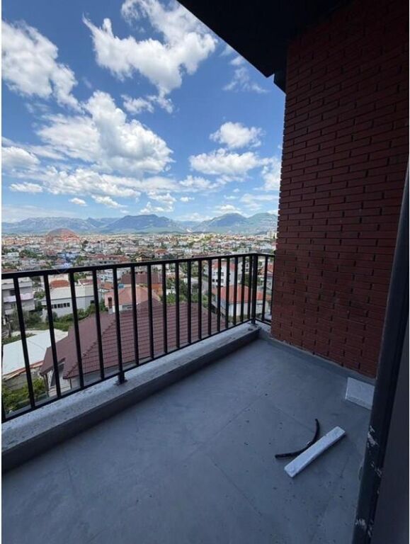 SHitet apartament 1+1, Instutit