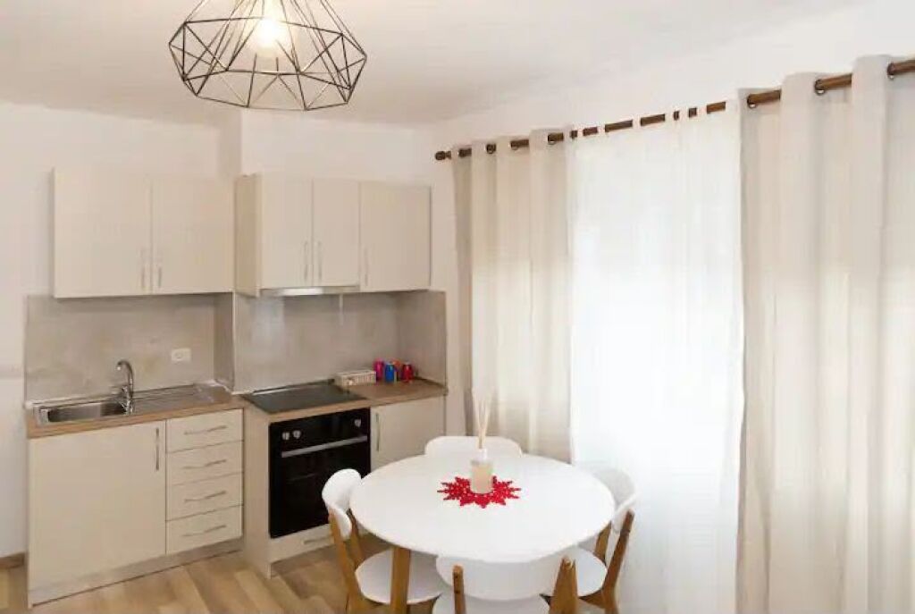 Apartament me qera 2+1+1 Bllkone Kati 2