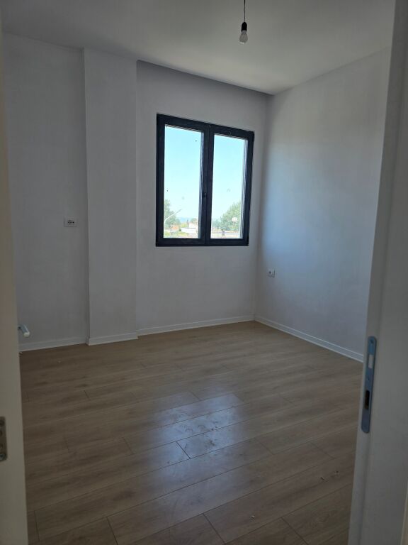 SHITET APARTAMENT NË ZONEN E KODER KAMEZ,INSTITUTI BUJQËSOR