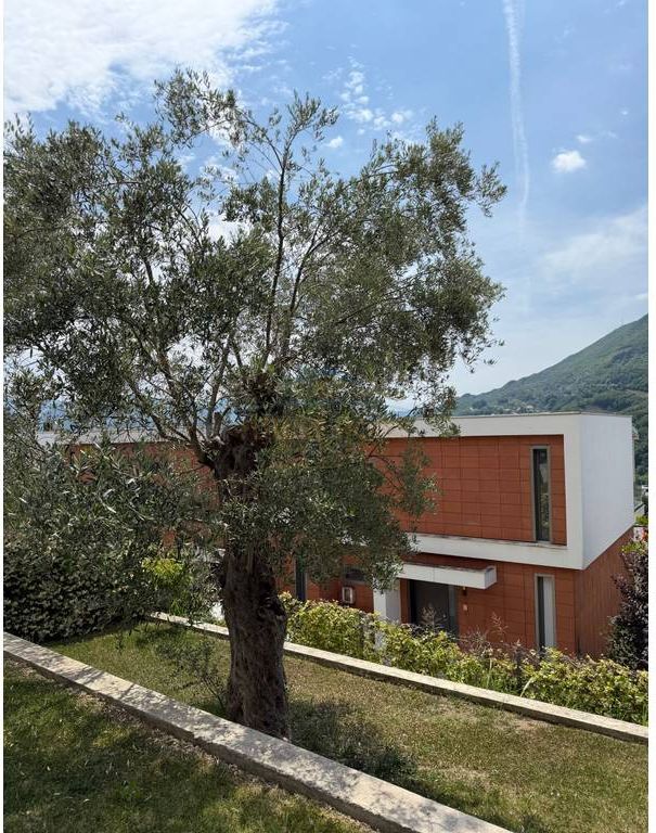 Shitet, Vilë 3-katëshe, Olive Grove Residence, Mullet