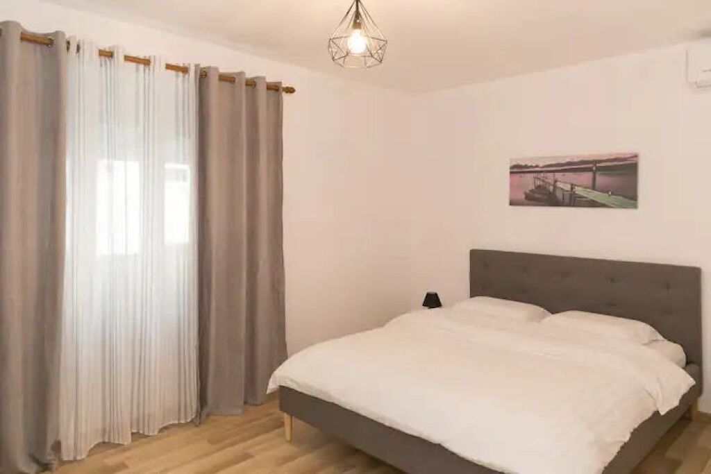 Apartament me qera 2+1+1 Bllkone Kati 2