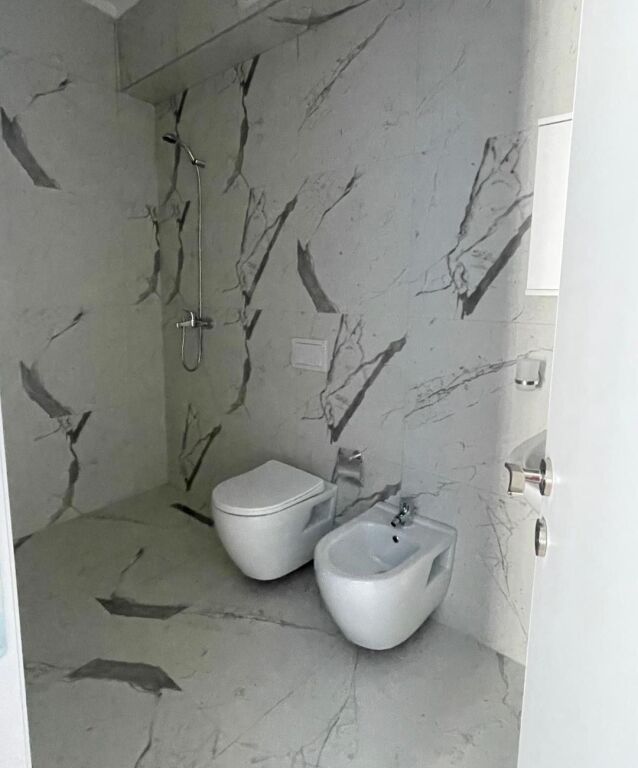 Apartament 2+1, Myslym Shyr!