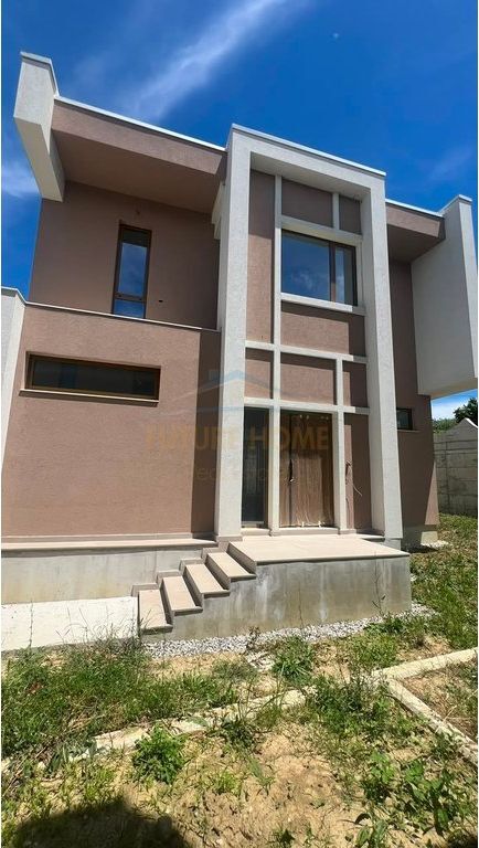 Shitet, Vilë 2-katëshe, Residenca Luleborë, Lundër.