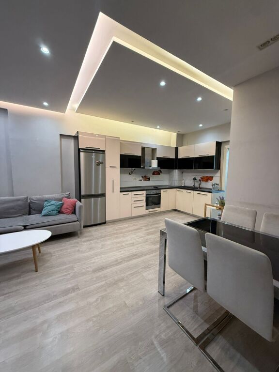 Apartment 2+1 for rent at the new market