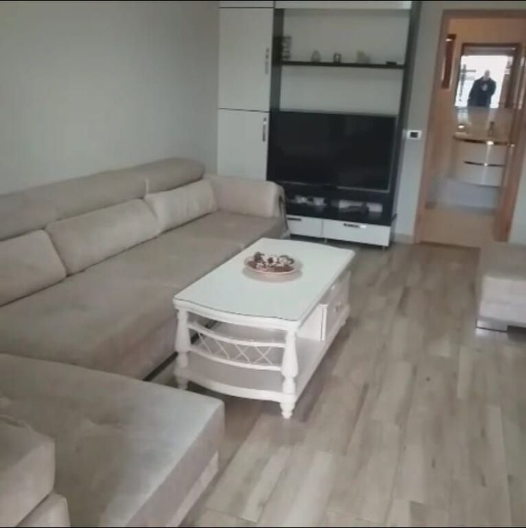 APPARTAMENTO 1+1. 40000 LEKE. EX CAMPO DI AVIAZIONE