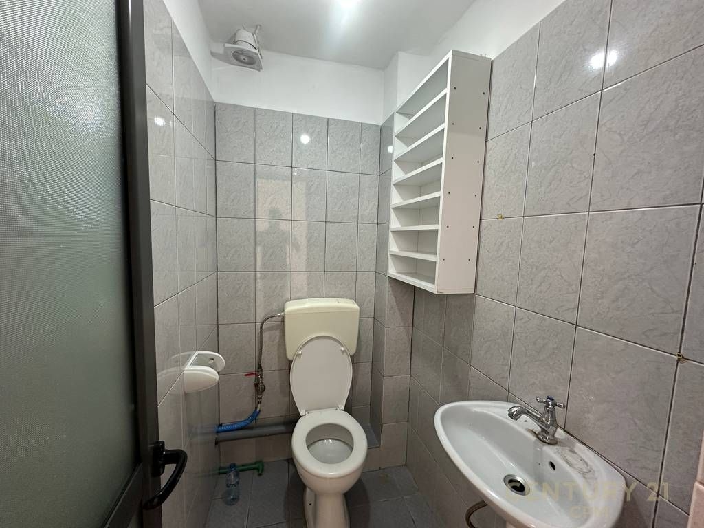 FOR RENT – COMMERCIAL DUPLEX SPACE ON ISLAM ALLA STREET