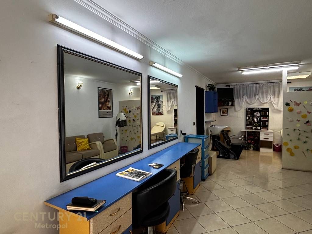 Commercial space for rent 31 m² at Rruga e Barrikadave