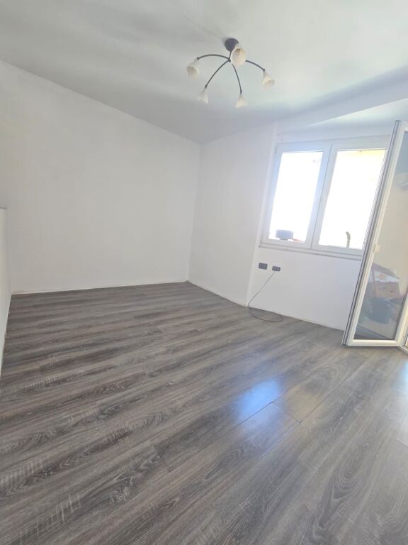 Apartament 2+1 per shitje tek Ish Fusha e Aviacionit