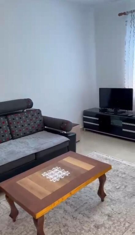 Qera | Apartament 1 + 1 | Shkolla e Bashkuar | 400 €/muaj