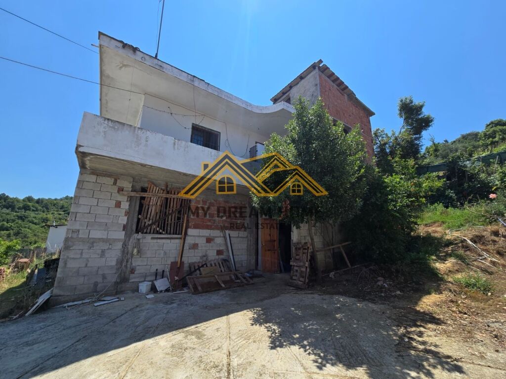 VENDESI PRIVATO IN VENDITA A SHKALLNUR