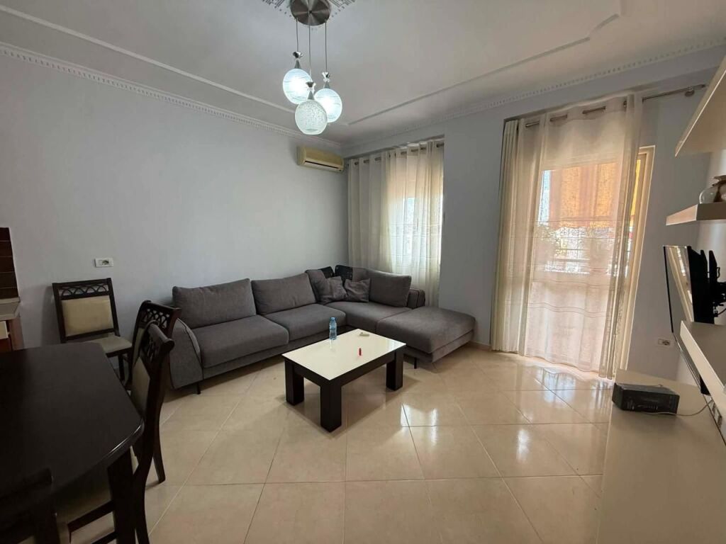 🏡 Appartamento 2+1 in Affitto a 5 Maji, 500 mila lek