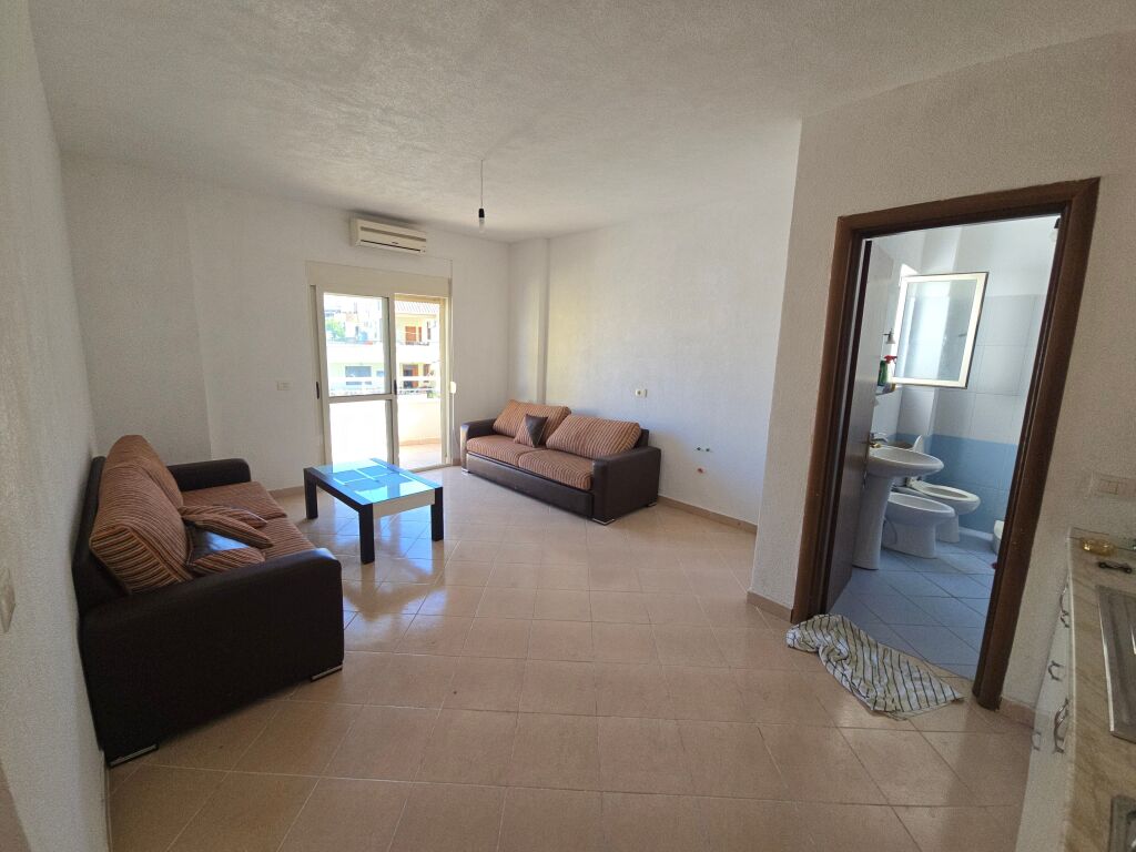 SHITET APARTAMENT 1+1 TEK SHKEMBI I KAVAJES SIPER RRUGES