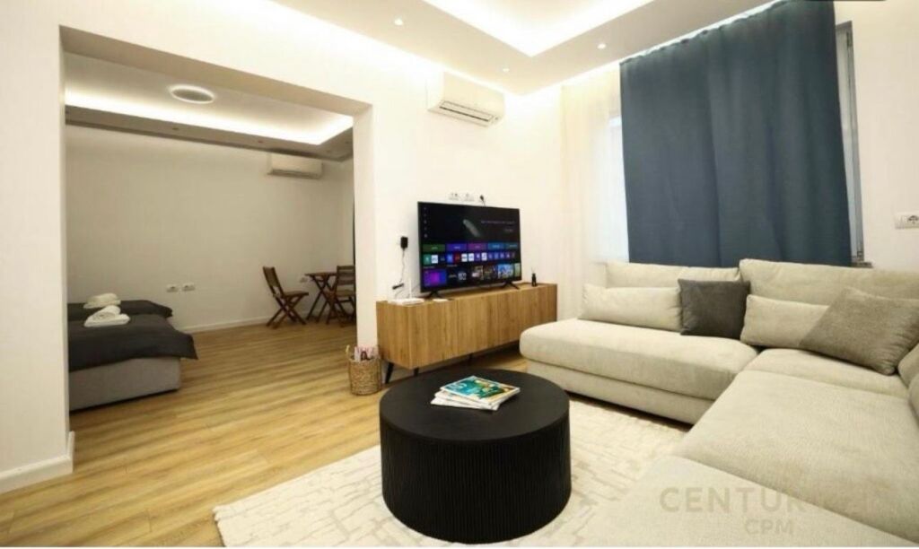 Apartment 2+1 For Rent Near Cafe Flora