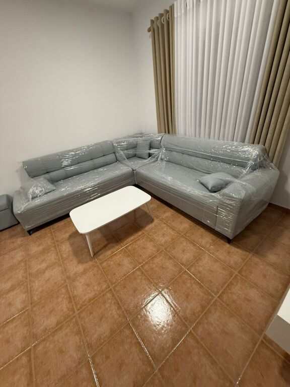 🏡 For Rent Entrance 1+1 – Train Station💰 Price: 50,000 Lek/Month