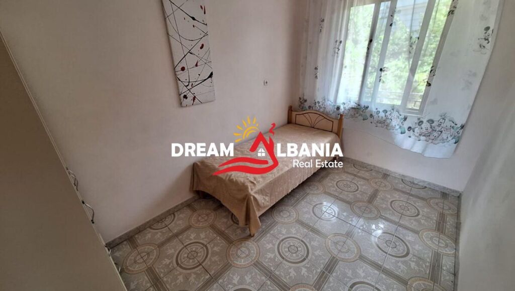 For rent first floor of a private house 2+1  at the former Electric Market, Mihal Grameno Street (ID 4241090)