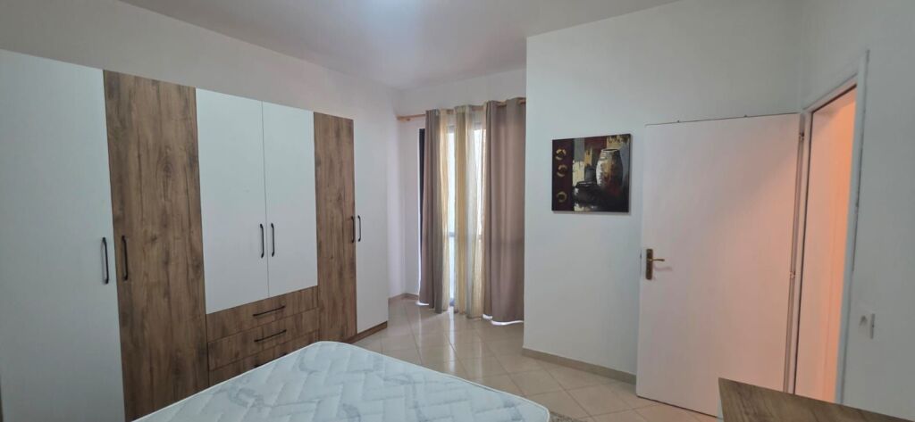Jepet me qera Apartament 2+1 ne Yzberisht / Prane Nela6