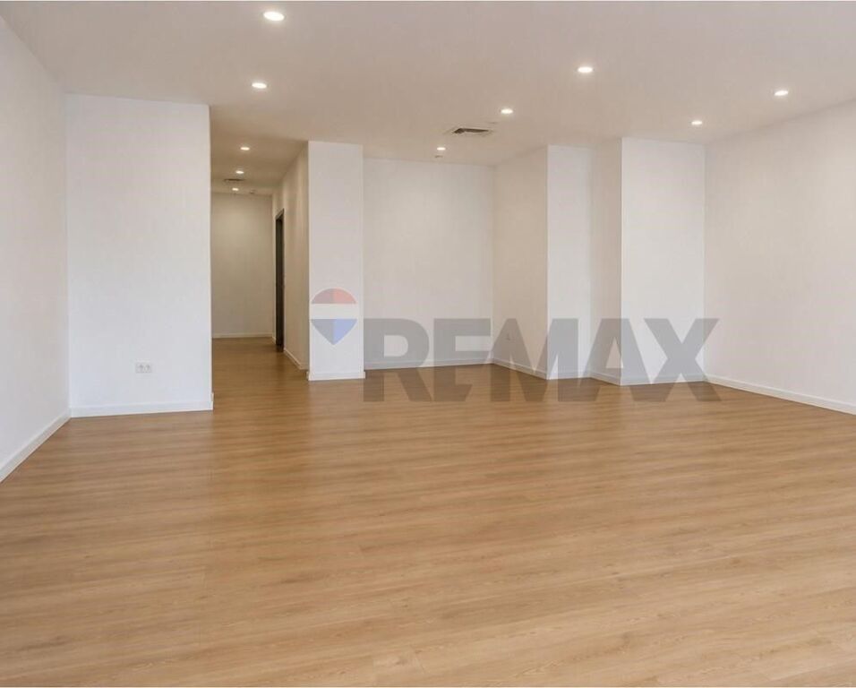 Office - For Sale - Commune of Paris, Tirana(ID: 530481001-1366)