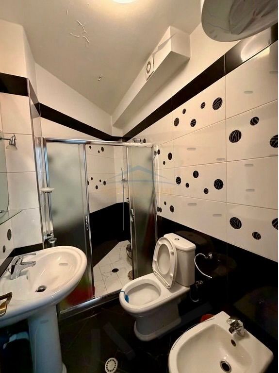 For sale, Apartment 2+1+Garage, 21 Dhjetori, Tirana