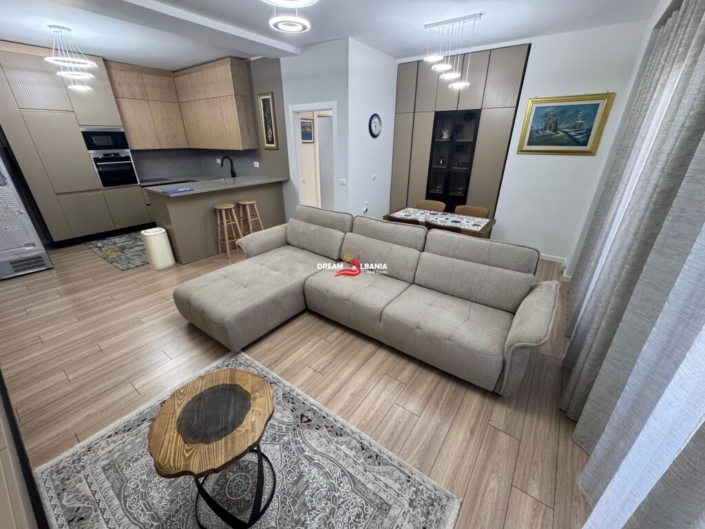 Three Bedroom Apartment with Two Tualets for rent in Tirana Garden Building (ID 4231485)