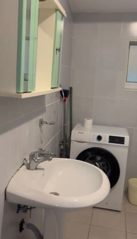 2+1 apartment for rent at Gjon Buzuku School in Kinostudio