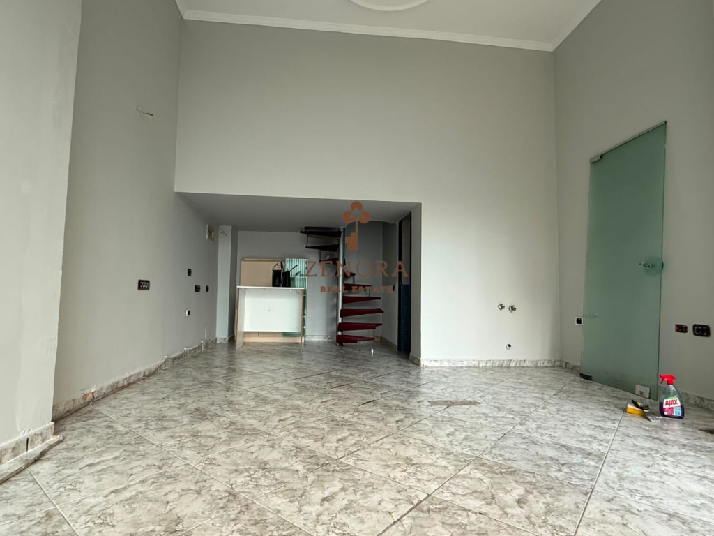 OCCASION Shop for sale in the 5 Maji Area, Tirana (G4111TR)