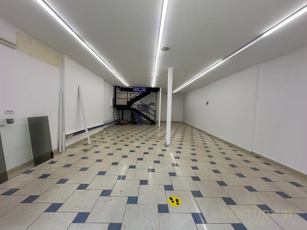 FOR RENT – COMMERCIAL DUPLEX SPACE ON ISLAM ALLA STREET