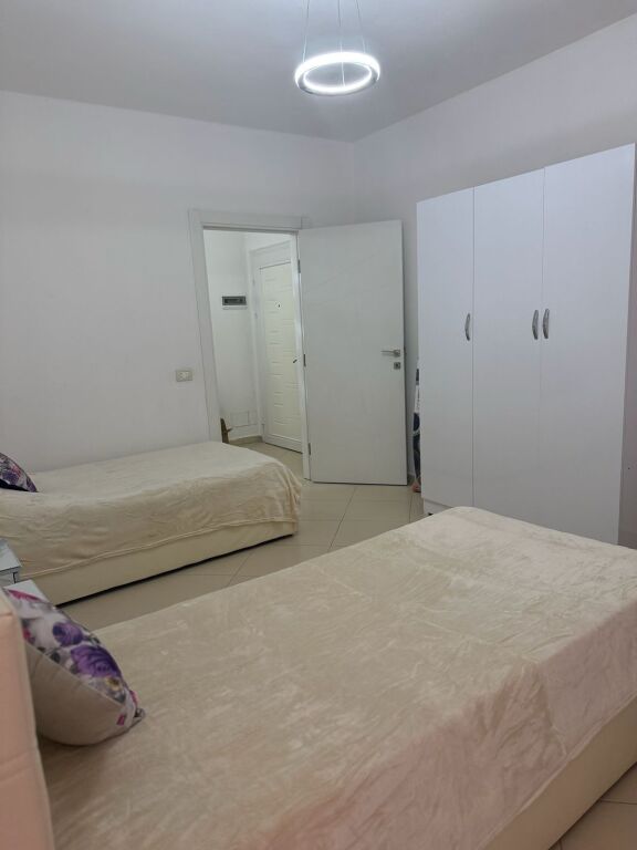 Apartament 2+1 per qira prane Inxhinierise se Ndertimit tek 21 Dhjetori.