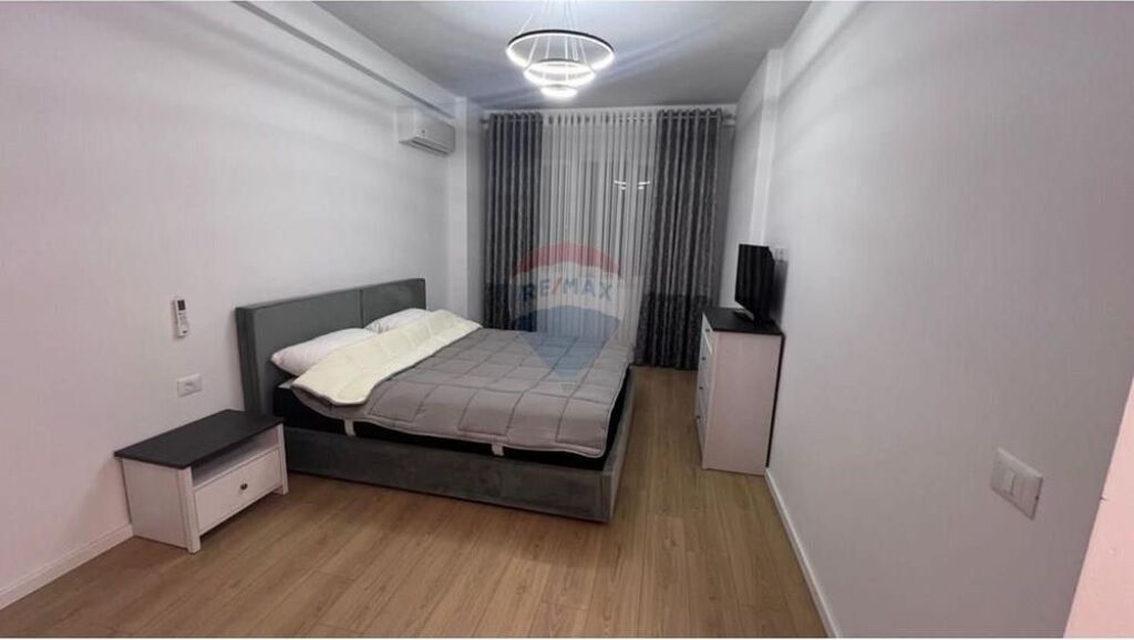 Apartament - Për Qira - Blloku I Vilave, Tiranë