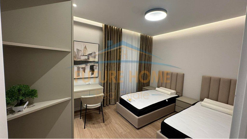 For sale 2+1+2, Golden Tower Residence, Mine Peza Street. UNA67200